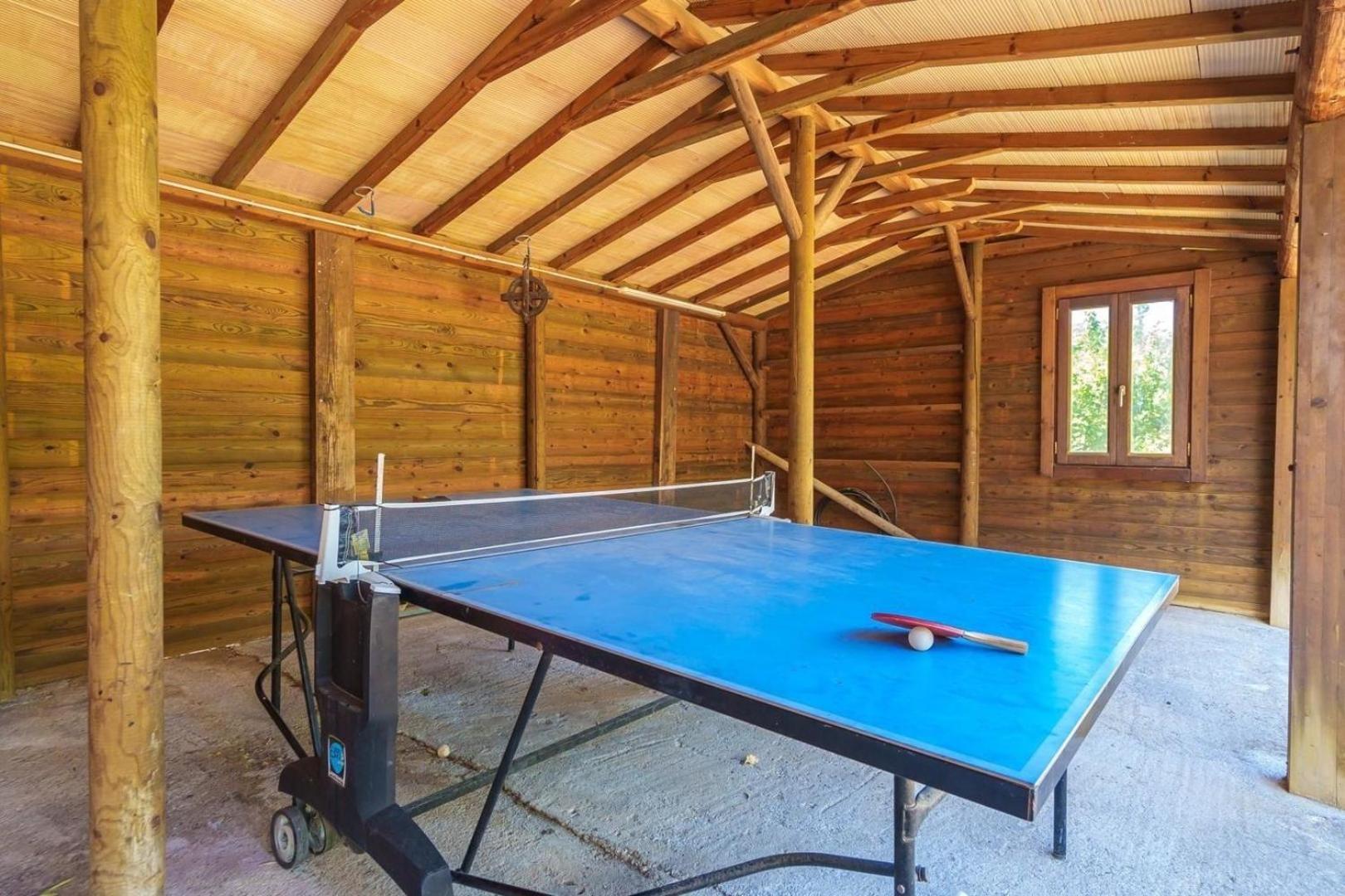 Ferienhaus Schoenes Mit Pool Fuer 10 Personen In Strandnaehe